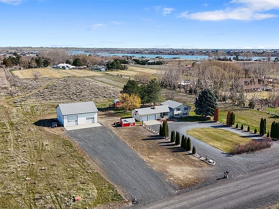 3rd image of 6919 D.5 Road NE