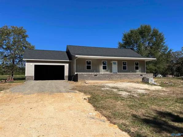 305 Vaughn Dr, Rainsville, AL 35986