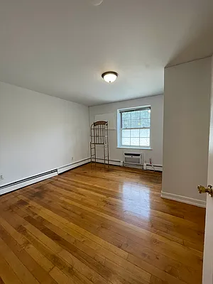 Rented by Voro NYC | media 33