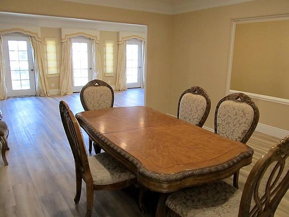 3rd image of 1427 Chestnut St #1427