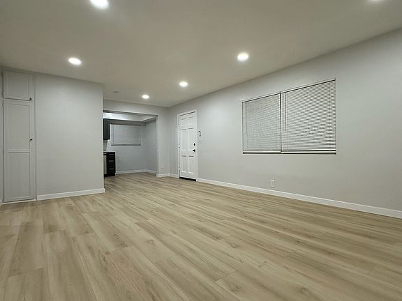 5th image of 27 Christina St APT D
