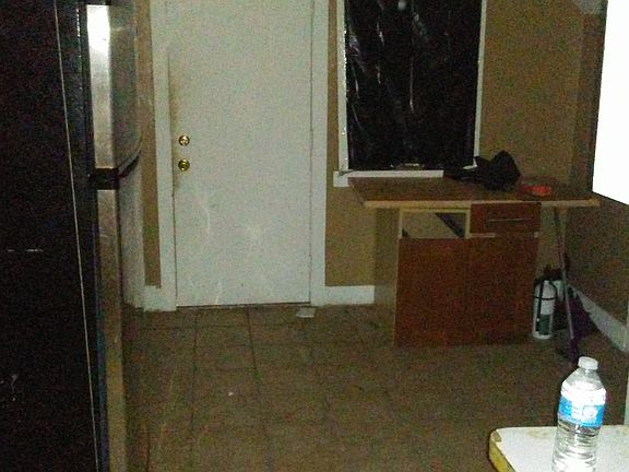 5th image of 7413 S Saint Lawrence Ave