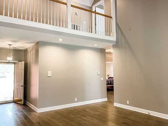 3rd image of 2907 Regenwood Dr