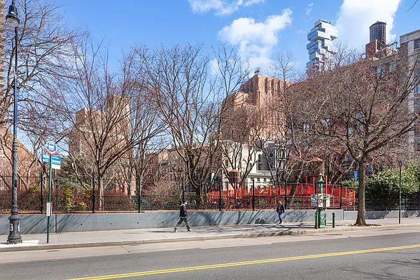 広辞苑 Morgan Studios | 169 East 78th Street, Manhattan | Corcoran