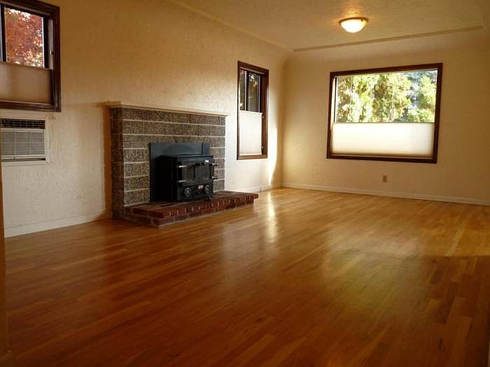 Living Room & Fireplace