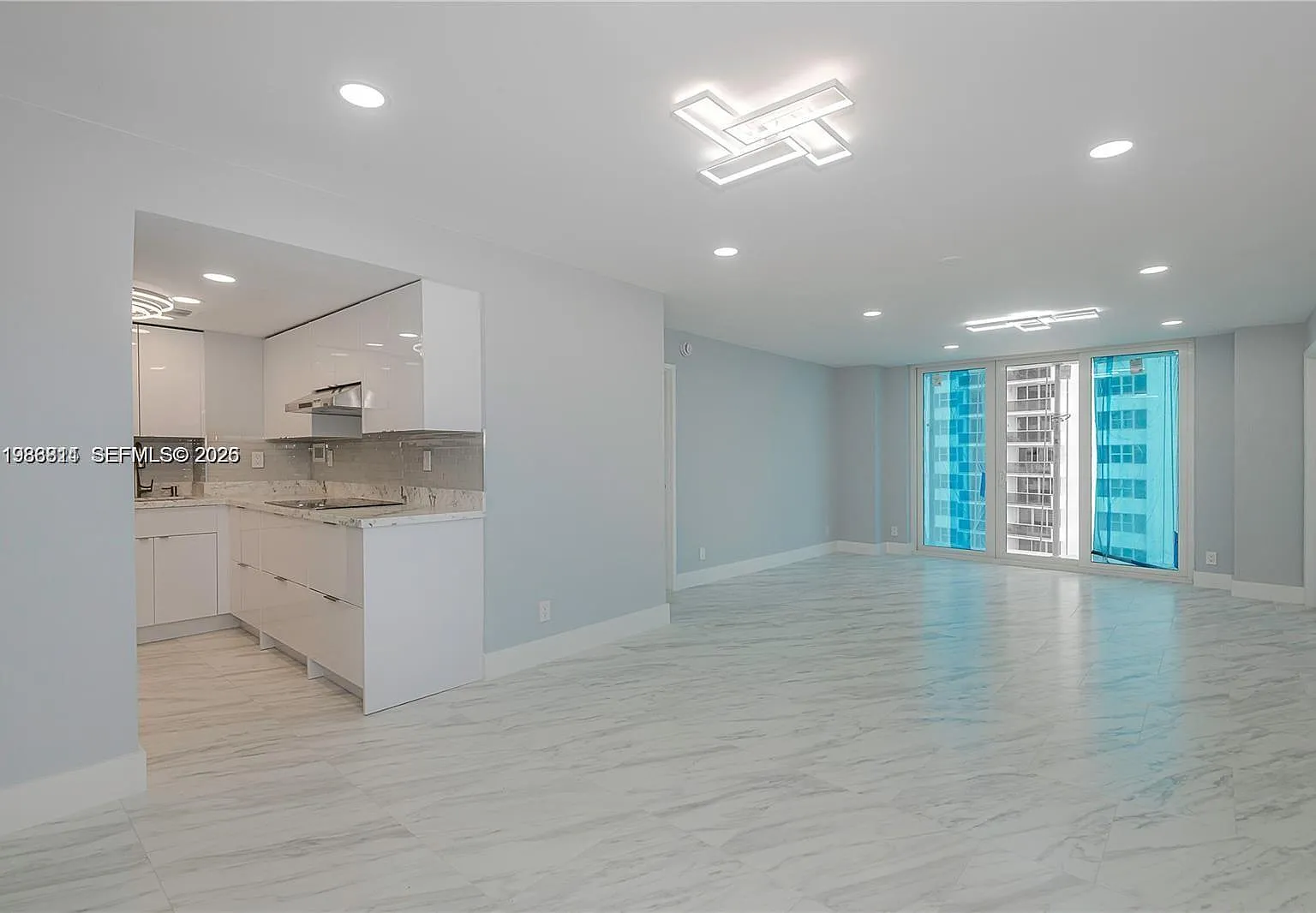 3180 S Ocean Dr — Photo 2