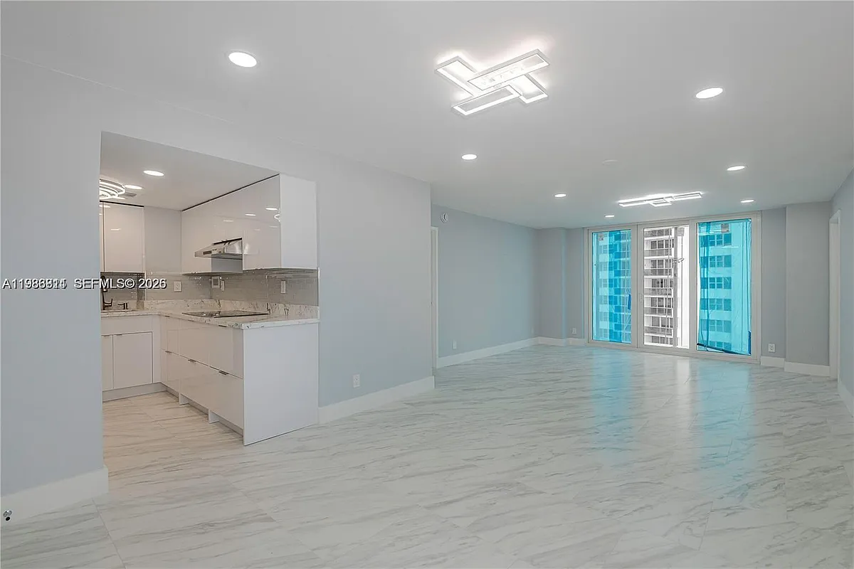Building Photo - 3180 S Ocean Dr