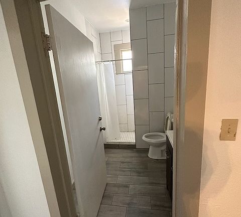 5th image of 723 E Ashby Pl