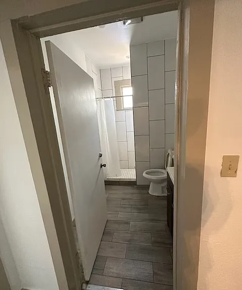 723 E Ashby Pl — Photo 5