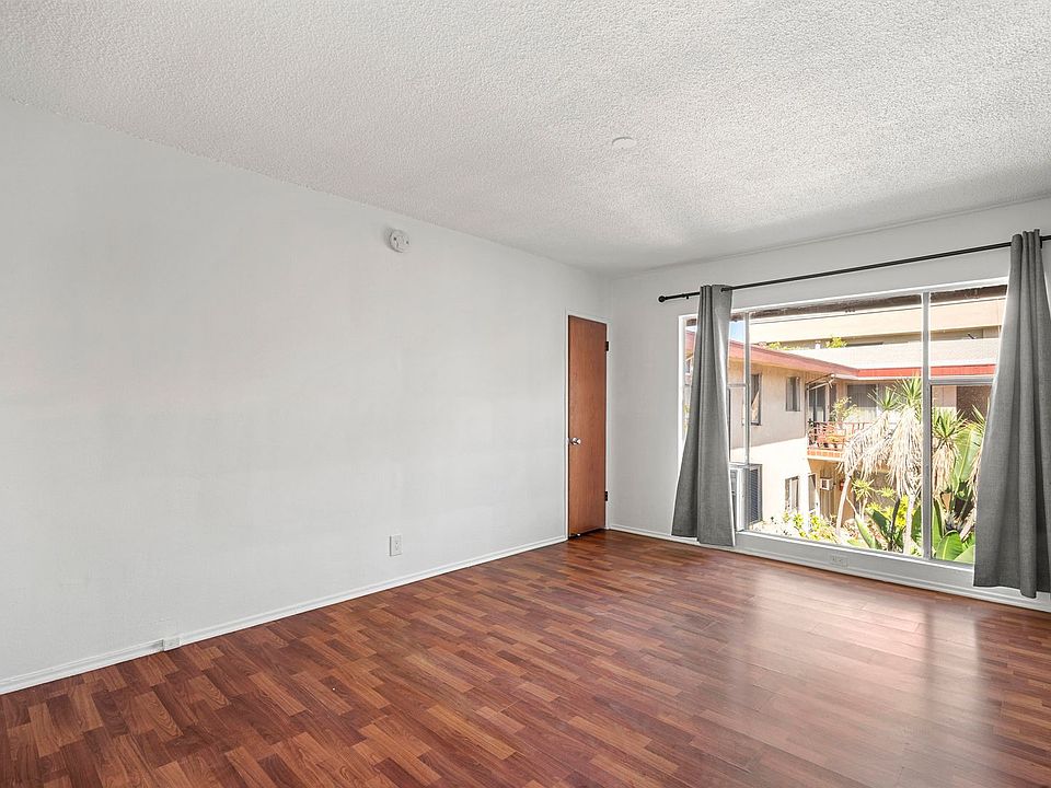 1st image of 720 S Plymouth Blvd APT 18