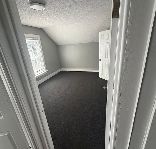 11 Hammond St — Photo 15