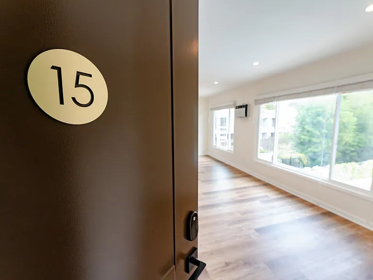 1319 Havenhurst Dr #15 — Photo 5