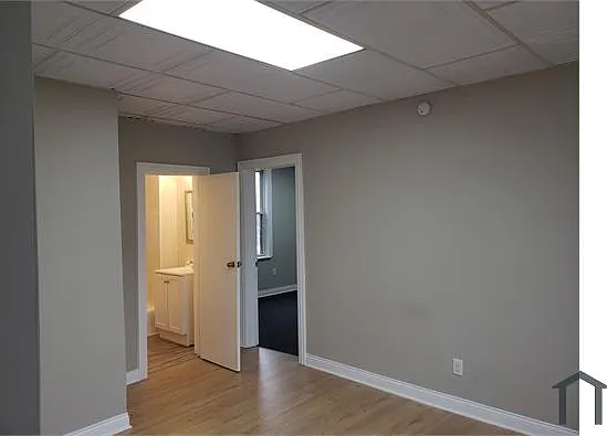 9344 S Lafayette Ave — Photo 7