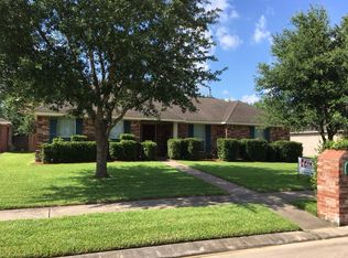 2220 Greenthread Dr, League City, TX 77573