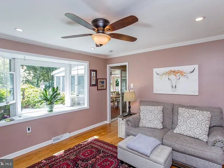 67 Townview Dr — Photo 18