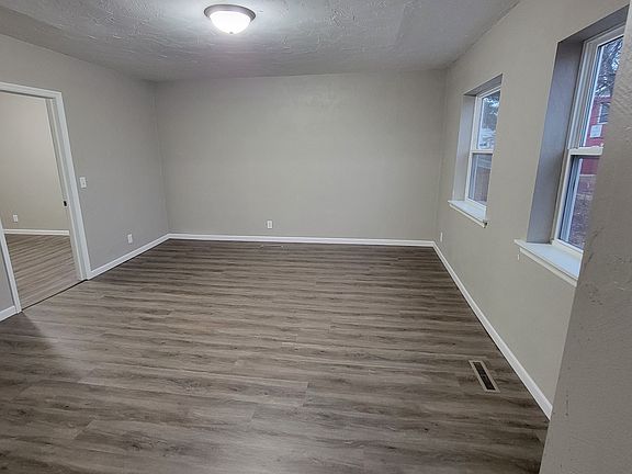 2nd image of 612 W Walworth St #17