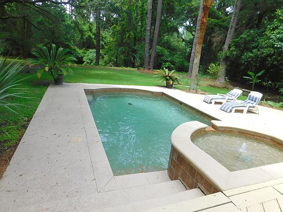 2nd image of 49 Widewater Rd