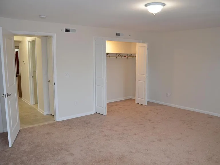 20 Lawrence St #4 — Photo 2