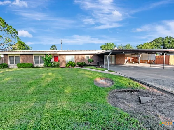 925 Eden Roc St, Victoria, TX 77904