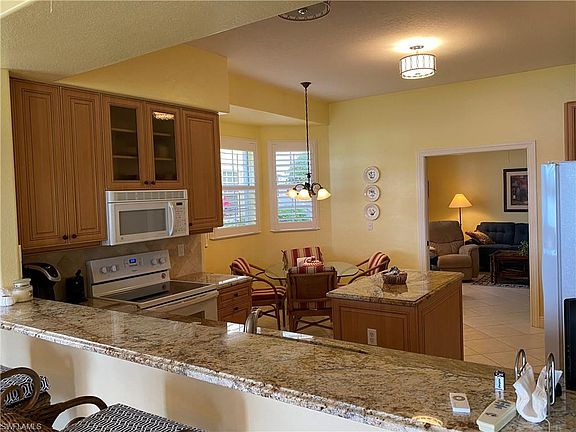 4th image of 681 Vintage Reserve Cir #13-B