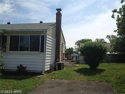 3rd image of 2823 Douglass Ave