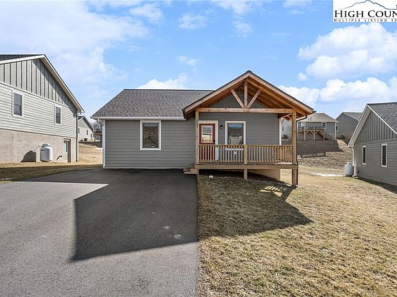 3rd image of 139 Pitts Way #128