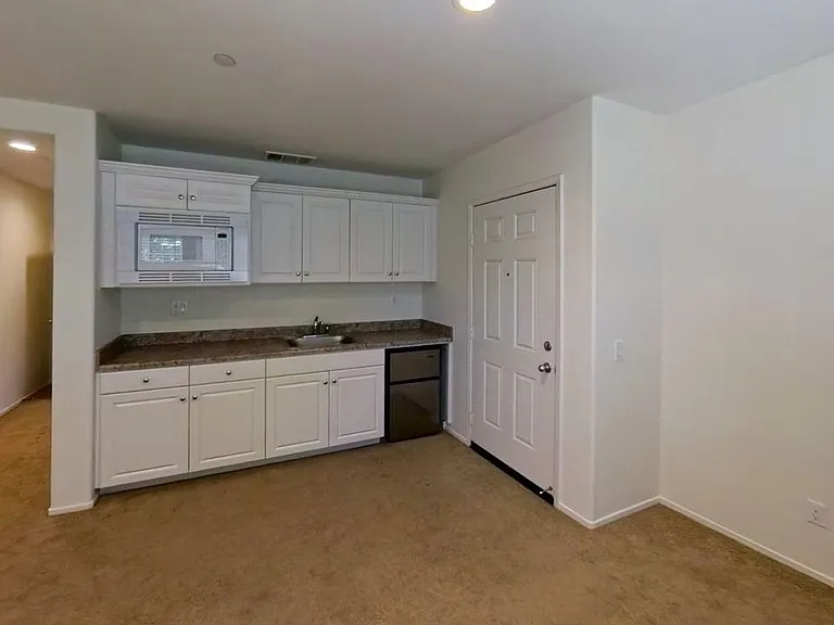 15136 Audrey Dr — Photo 13