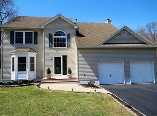 612 Brookside Dr, Toms River, NJ 08753
