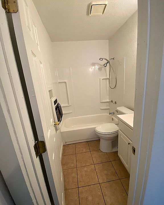 1st image of 602 NE 6th Ave