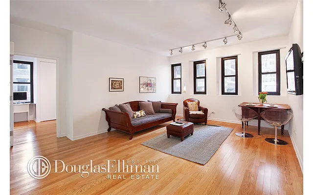 Sold by Douglas Elliman | media 20