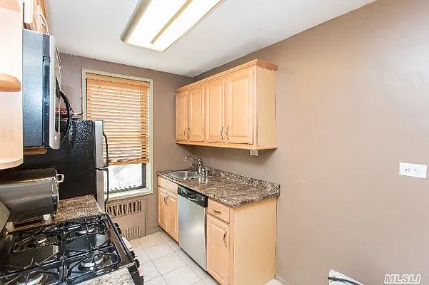 Sold by Douglas Elliman | media 6