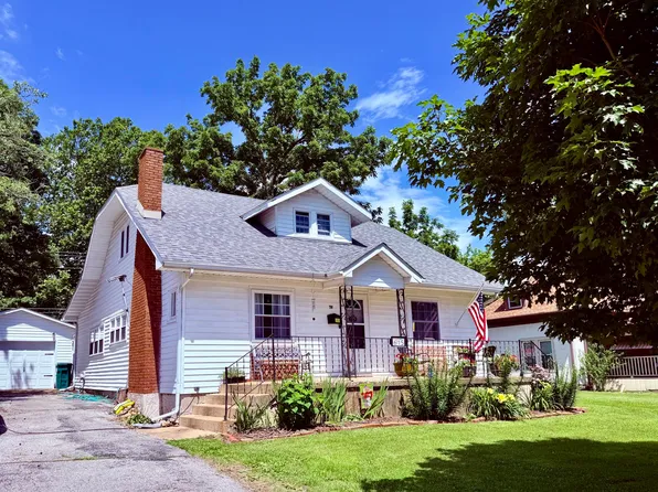 615 N Maple Avenue, Mountain Grove, MO 65711
