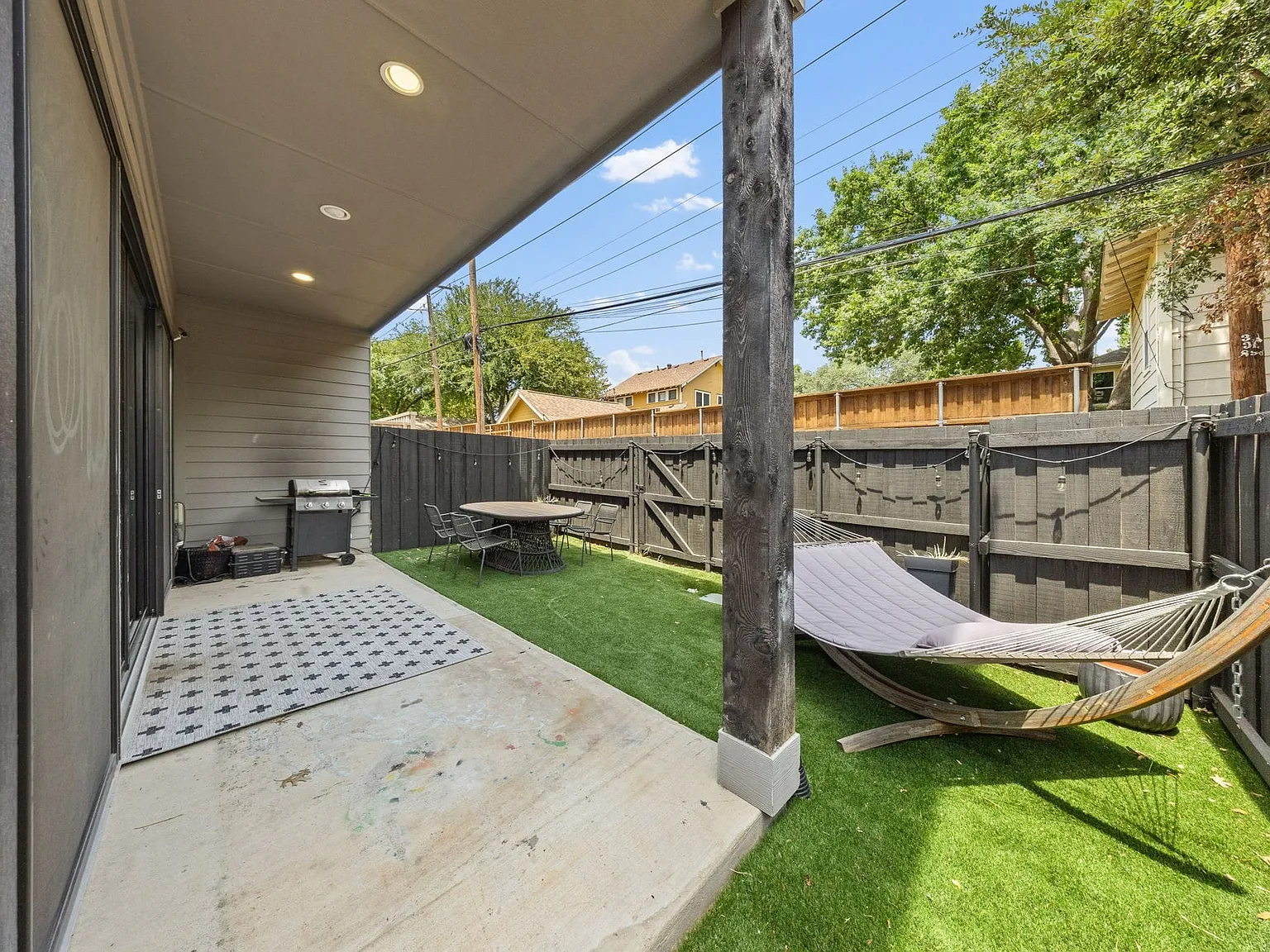 4 bed, 4.0 bath, 3259 sqft, $6,500 — Photo 4