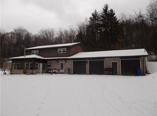 335 Silver Slipper Rd, Hookstown, PA 15050