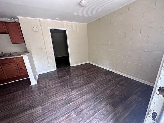 3rd image of 1117 Gurley St APT 15