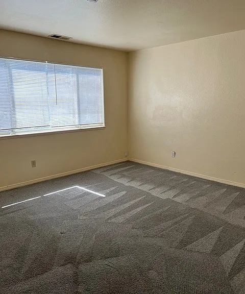 7677 Wells Ave — Photo 4