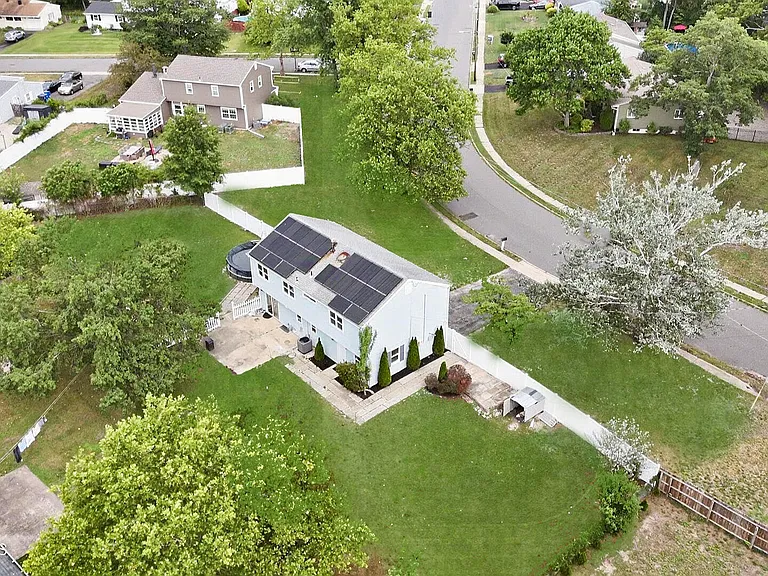 1029 Lucy Ln — Photo 22