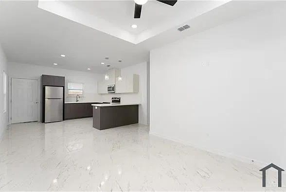 2 bed, 1004 sqft, $1,200 — Photo 4