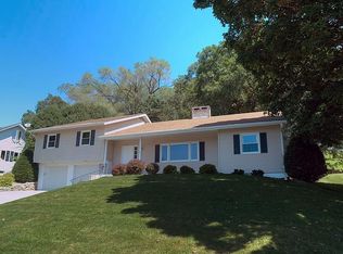 1117 Cliffwood Ln, La Crosse, WI 54601