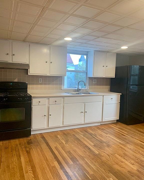 1st image of 10 Whittier St Floor 2