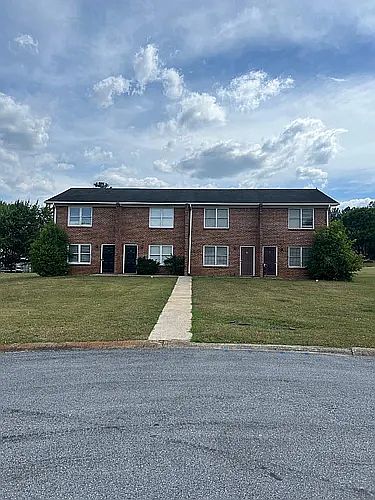 1st image of 42 Edgefield Ln NW #42