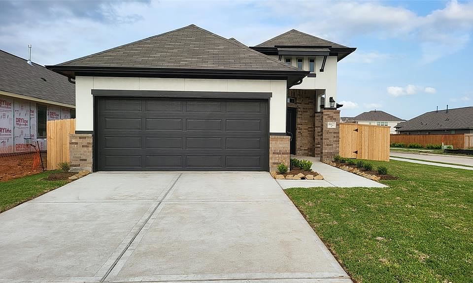 1st image of 8827 Oak Ivy Ln