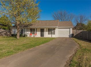 2407 Ravenswood, Fayetteville, AR 72704