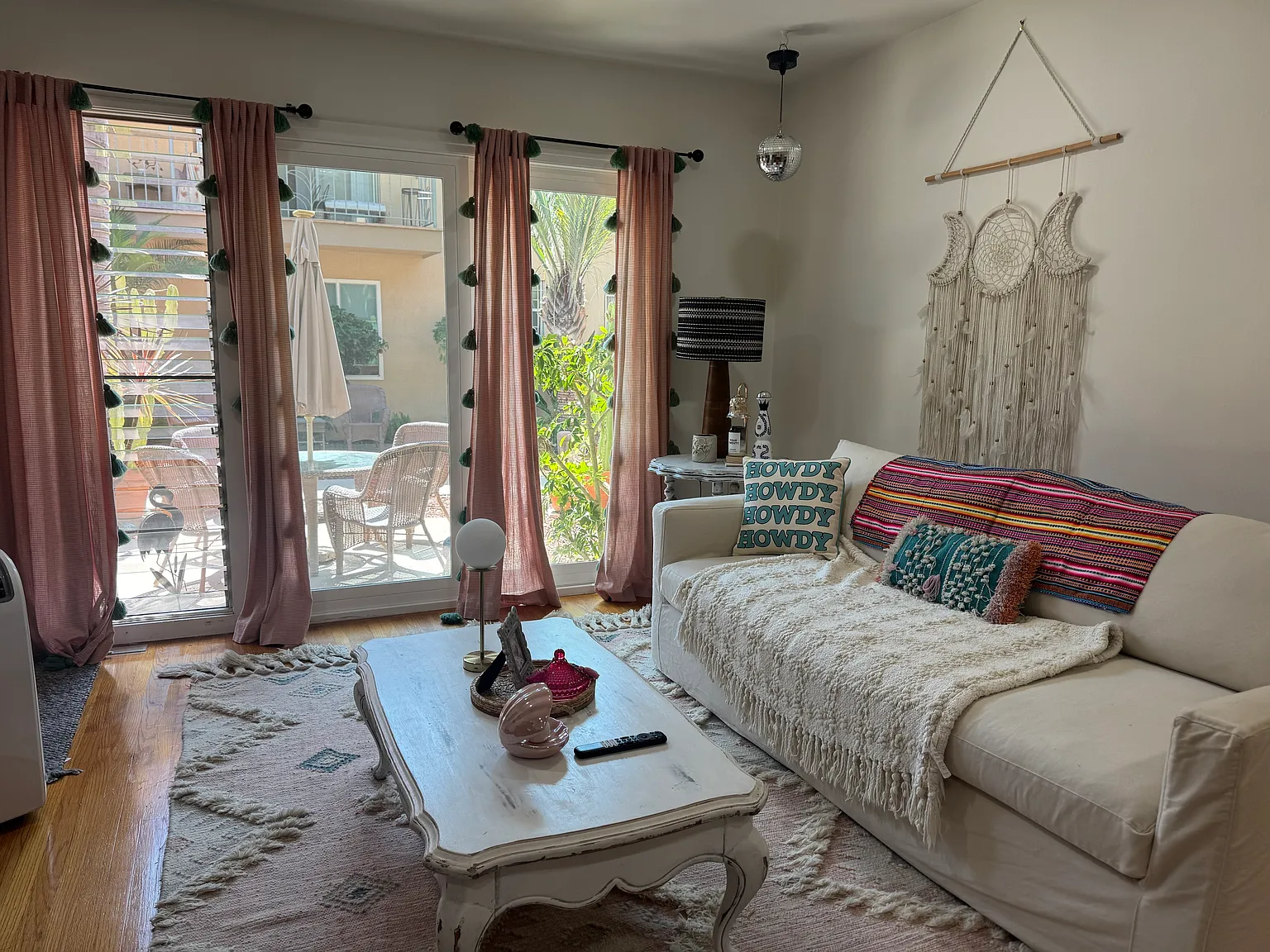 1 bed, 756 sqft, $2,350 — Photo 4