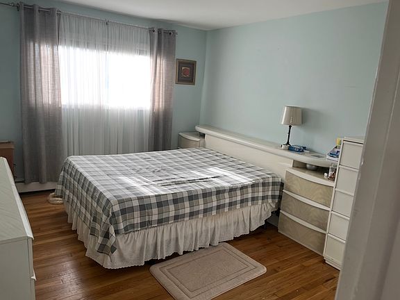 4th image of 9518 Dee Rd APT 1F