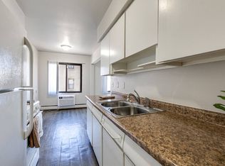 Como Court, Minneapolis, MN 55414