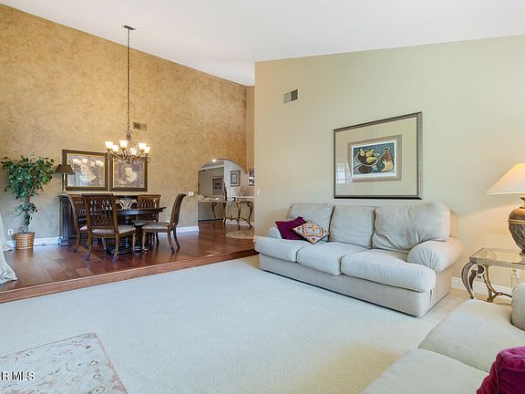 4th image of 29049 Saddlebrook Dr