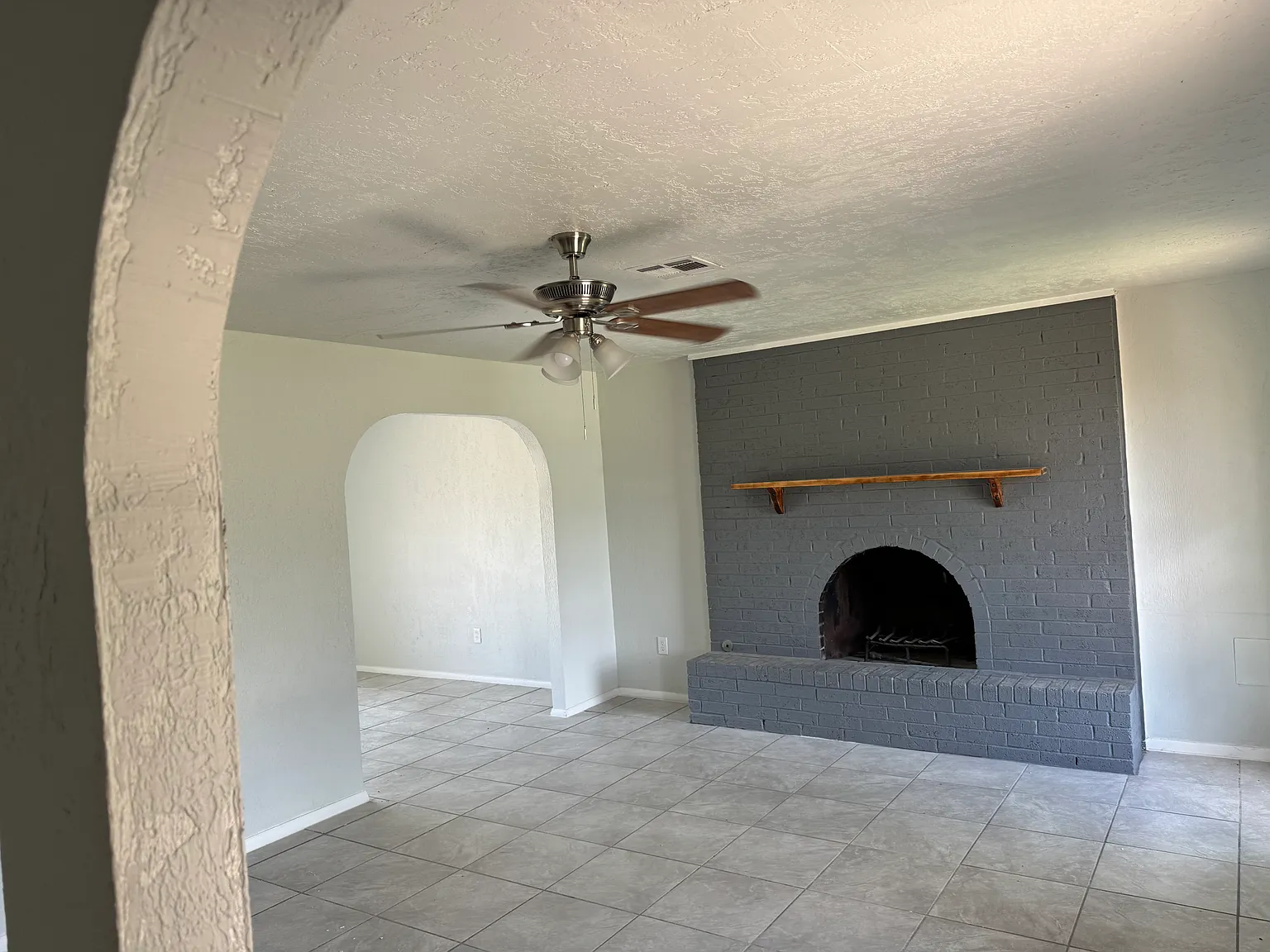 4604 SE Mieling Dr — Photo 4