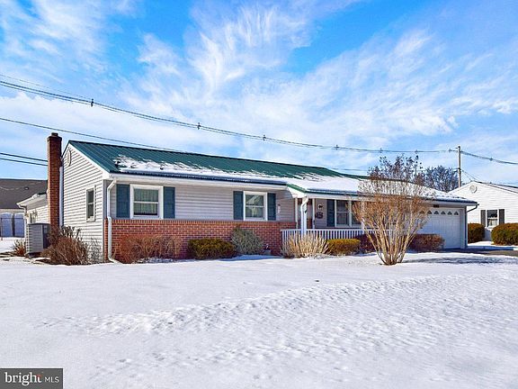 2nd image of 1138 Brandon Dr