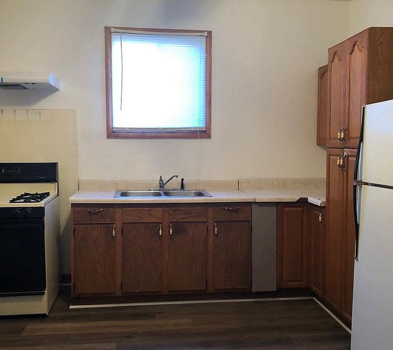 1st image of 4832 Magoun Ave #7857684
